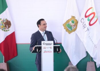 El gobernador Manolo Jiménez Salinas.